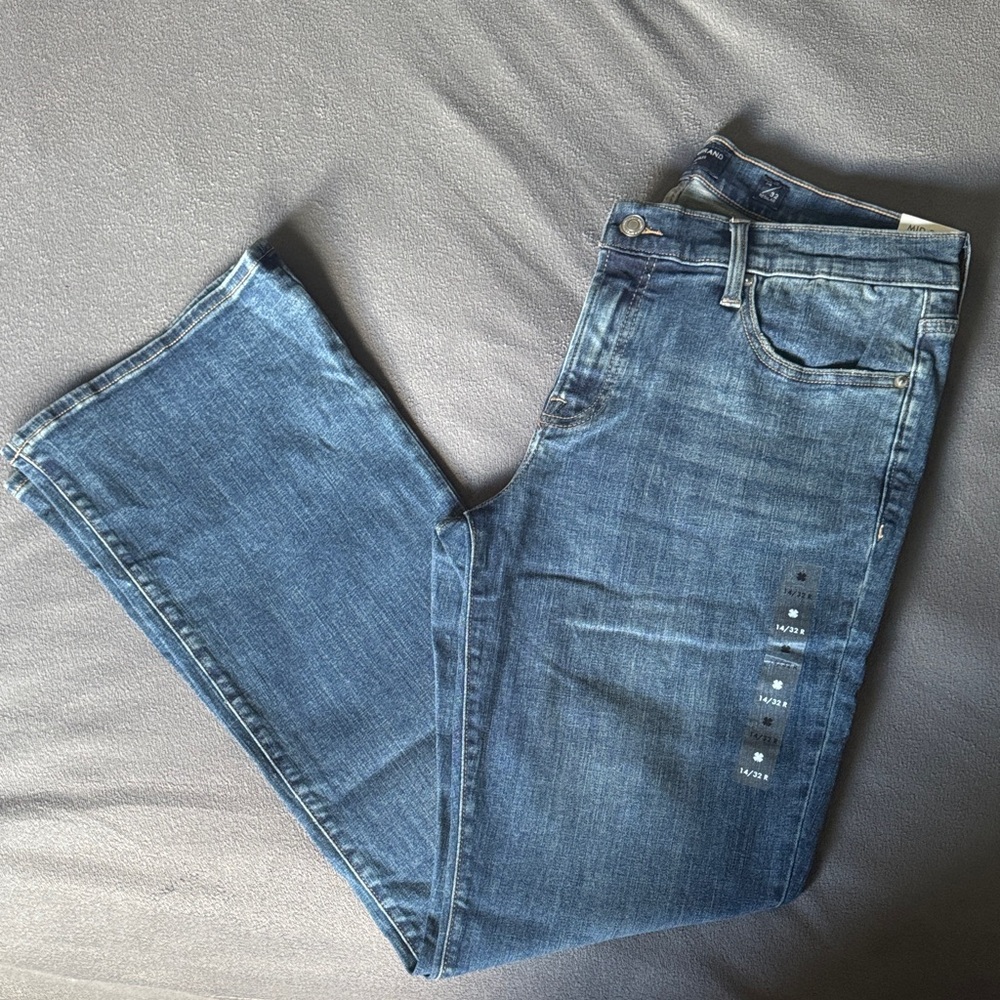 Lucky Brand mid-rise bootcut jeans, size 14